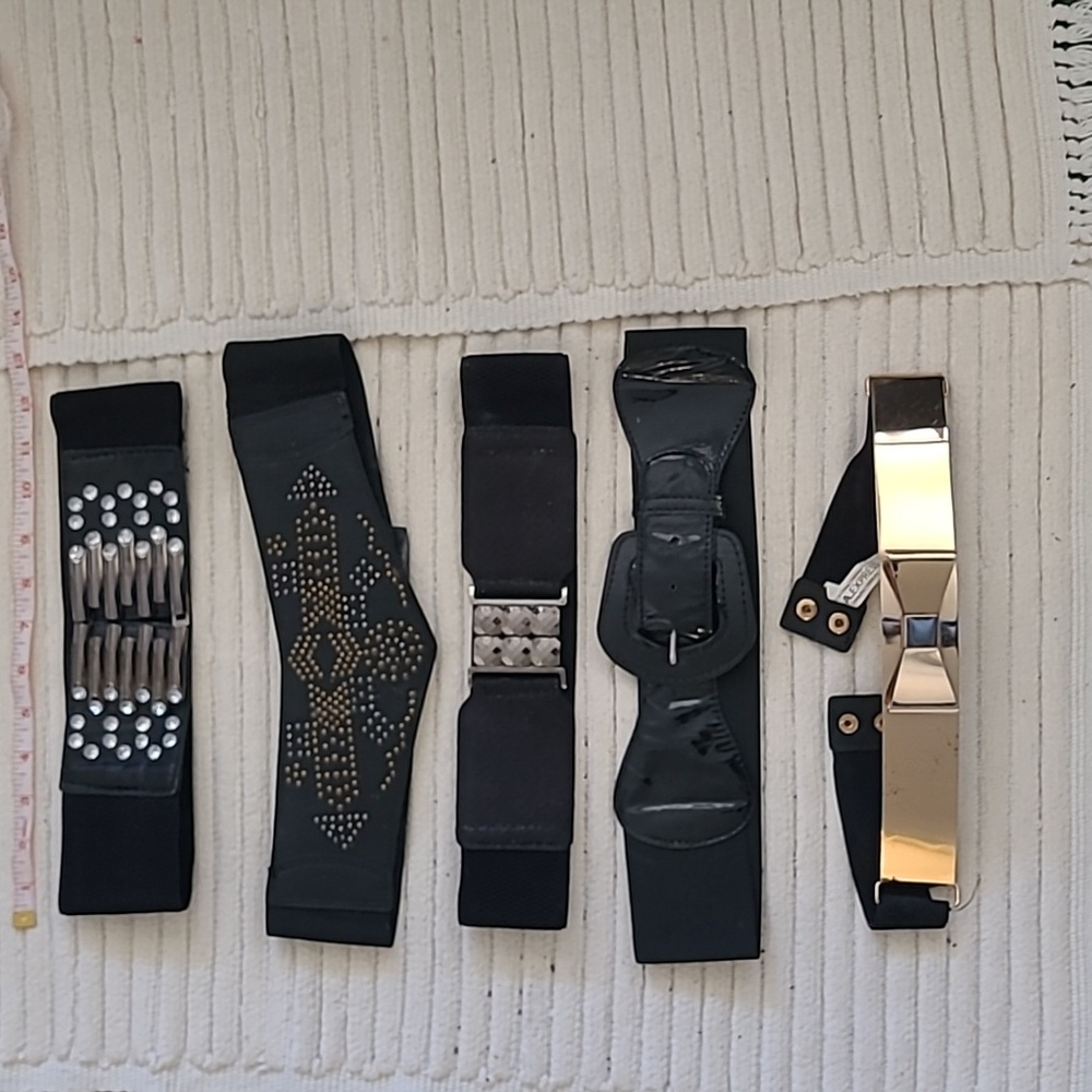 Women's 4 Black  And 1 Golden Belts Set,Sz S/X